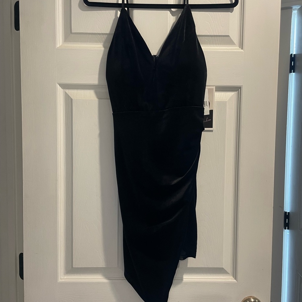 Black mini velvet dress!